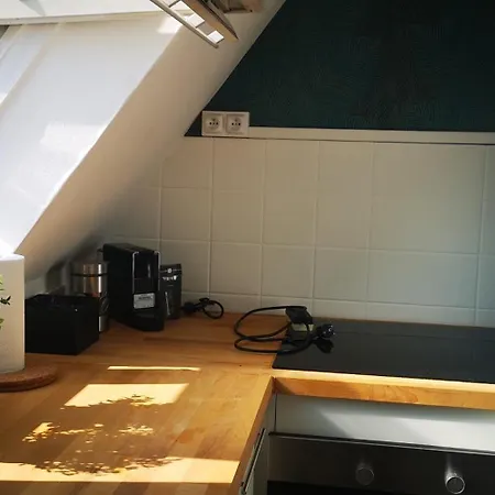 Appartement Cocon Sous Les Toits - Vue Sur Les Chateaux Et Le Vignoble - Proche Centre - Parking Gratuit *