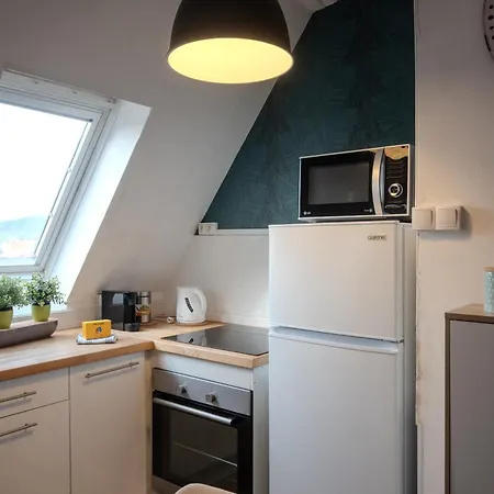 아파트 Cocon Sous Les Toits - Proche Centre - Parking Gratuit - Commerces A Proximite 셀레스탓