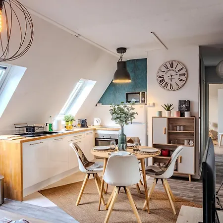 Cocon Sous Les Toits - Proche Centre - Parking Gratuit - Commerces A Proximite *