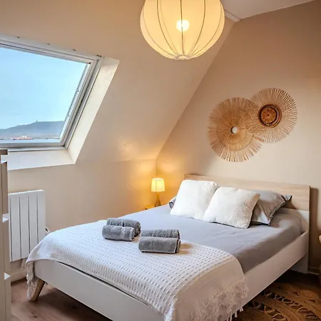 아파트 Cocon Sous Les Toits - Proche Centre - Parking Gratuit - Commerces A Proximite 셀레스탓