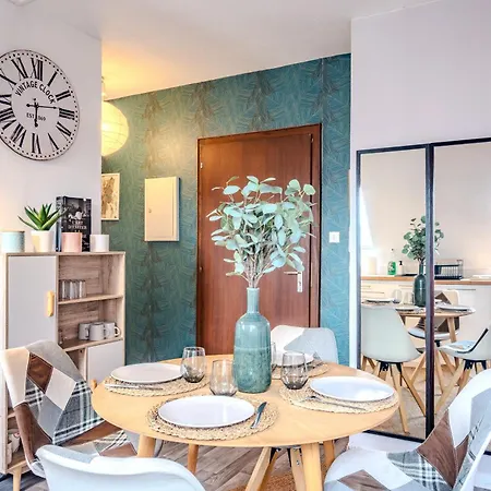 Cocon Sous Les Toits - Proche Centre - Parking Gratuit - Commerces A Proximite *